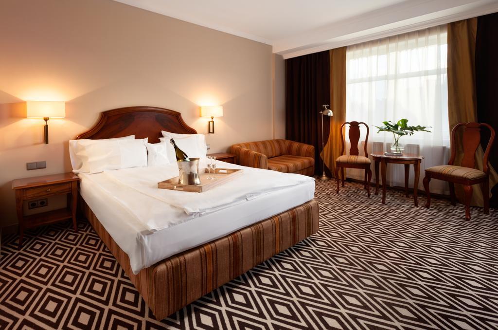 Hotel Rejs Устка Екстер'єр фото