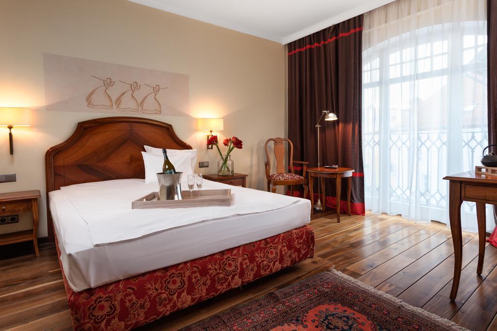 Hotel Rejs Устка Екстер'єр фото