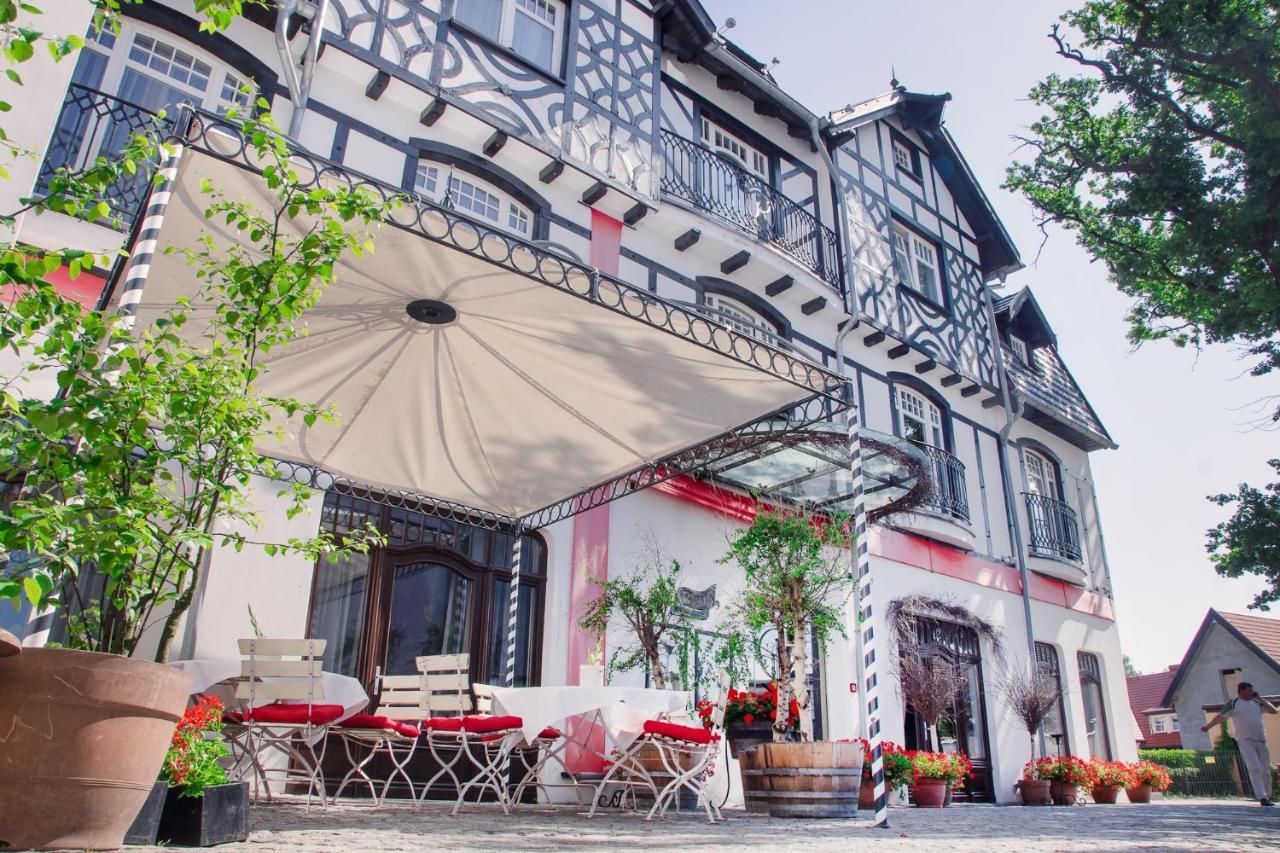 Hotel Rejs Устка Екстер'єр фото